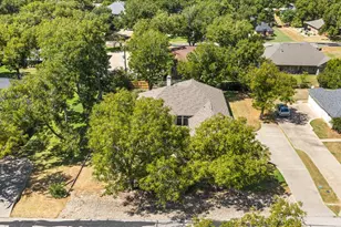 9008 Magnolia Vale Dr, Granbury, TX 76049 - Photo 33
