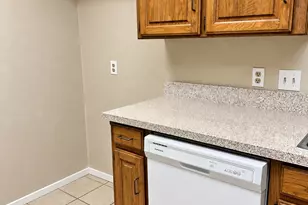 201-203 Yorkshire Ct, Euless, TX 76040 - Photo 9