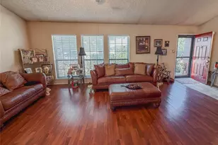 333 S Cannady Dr, Cedar Hill, TX 75104 - Photo 3