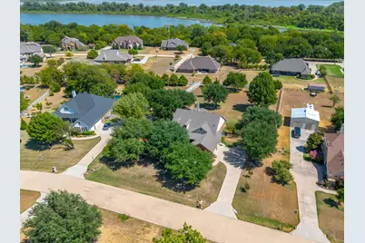 8101 Rodeo Drive, Denton, TX 76208 - Photo 3