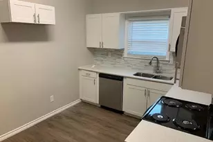 821 W Day St, Denison, TX 75020 - Photo 3