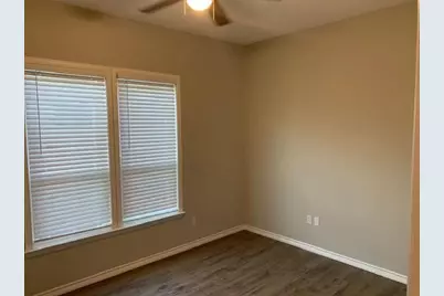 821 W Day Street #823, Denison, TX 75020 - Photo 5