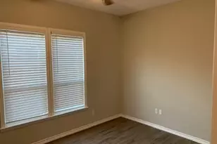821 W Day St, Denison, TX 75020 - Photo 5
