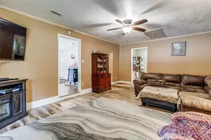 809 Beech St, Bonham, TX 75418 - Photo 7