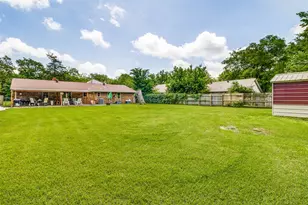 809 Beech St, Bonham, TX 75418 - Photo 31