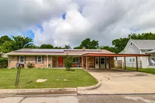 809 Beech St, Bonham, TX 75418 - Photo 1
