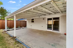 3021 Oakridge Dr, Corsicana, TX 75110 - Photo 3