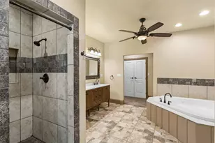1925 Wildwood Dr, Grand Prairie, TX 75050 - Photo 19