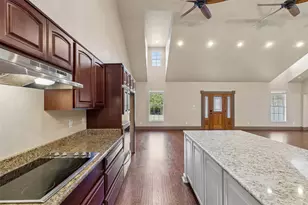 1925 Wildwood Dr, Grand Prairie, TX 75050 - Photo 11