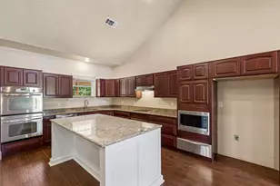 1925 Wildwood Dr, Grand Prairie, TX 75050 - Photo 13