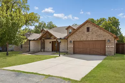 1925 Wildwood Drive, Grand Prairie, TX 75050 - Photo 3