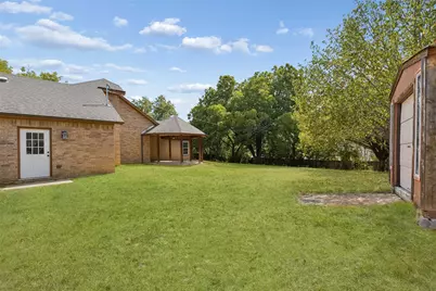 1925 Wildwood Drive, Grand Prairie, TX 75050 - Photo 27