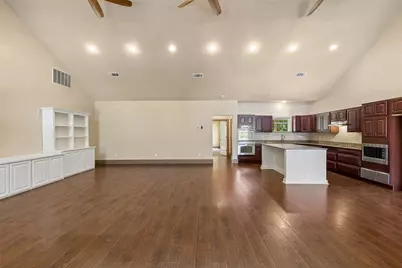 1925 Wildwood Drive, Grand Prairie, TX 75050 - Photo 5