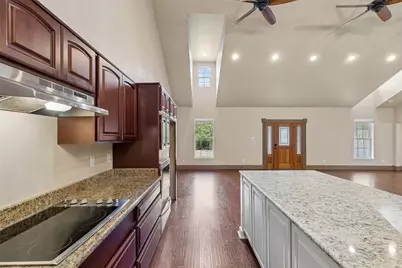 1925 Wildwood Drive, Grand Prairie, TX 75050 - Photo 11