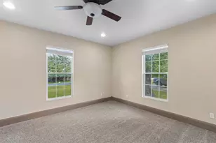 1925 Wildwood Dr, Grand Prairie, TX 75050 - Photo 21