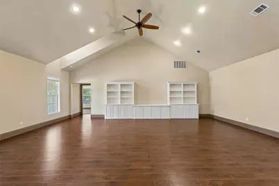 1925 Wildwood Drive, Grand Prairie, TX 75050 - Photo 7