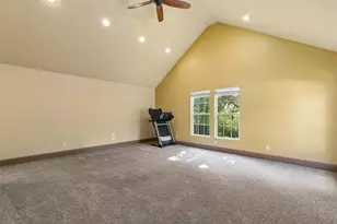 1925 Wildwood Dr, Grand Prairie, TX 75050 - Photo 17
