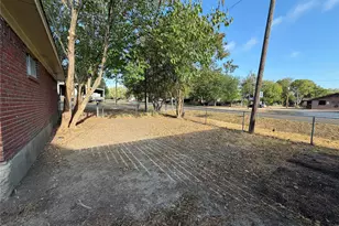 101 5th St, Forreston, TX 76041 - Photo 25