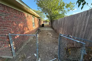 101 5th St, Forreston, TX 76041 - Photo 23