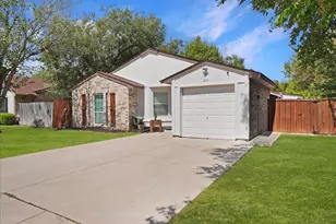 2111 Sharpshire Ln, Arlington, TX 76014 - Photo 3