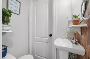 2111 Sharpshire Ln, Arlington, TX 76014 - Photo 15