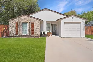 2111 Sharpshire Ln, Arlington, TX 76014 - Photo 1