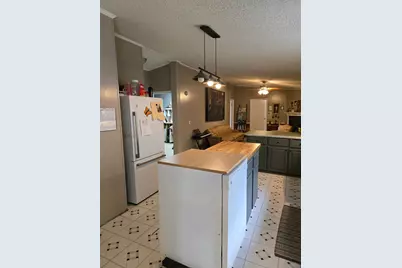 2901 Rolling Oaks Drive, Cleburne, TX 76031 - Photo 9