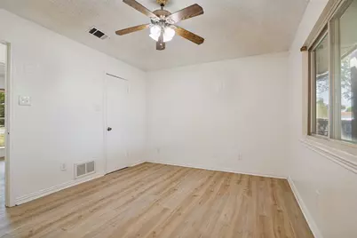 6527 Leasa Court, Sachse, TX 75048 - Photo 13