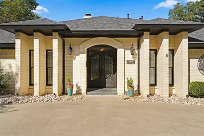 1005 S Denton Street, Gainesville, TX 76240 - Photo 5