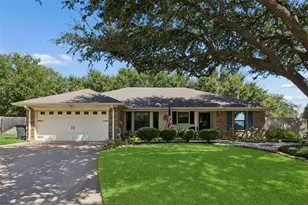 7416 Shady Hollow Ct, North Richland Hills, TX 76182 - Photo 1