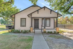 307 S Crockett St, Edgewood, TX 75117 - Photo 1