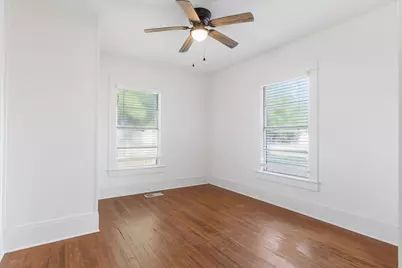 307 S Crockett Street, Edgewood, TX 75117 - Photo 9