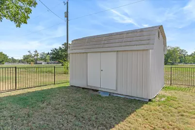 307 S Crockett Street, Edgewood, TX 75117 - Photo 19