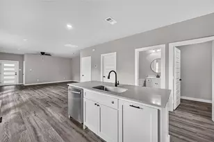 2211 Brookes St, Fort Worth, TX 76105 - Photo 3