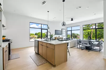 430 E 8th #204, Dallas, TX 75203 - Photo 13