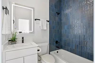430 E 8th #204, Dallas, TX 75203 - Photo 17