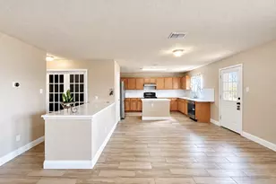 14800 Ledgeview Ct, Balch Springs, TX 75180 - Photo 7