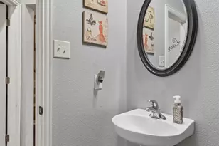 1748 Massey Dr, Lewisville, TX 75067 - Photo 11