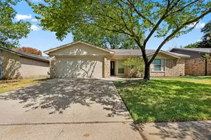 2507 Mardell Dr, Arlington, TX 76016 - Photo 1