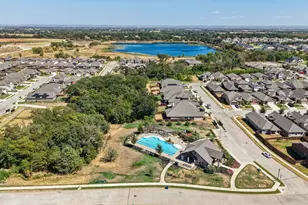 925 King St, Aubrey, TX 76227 - Photo 35
