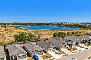 925 King St, Aubrey, TX 76227 - Photo 31