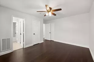 523 Cooper St, Grand Prairie, TX 75052 - Photo 33