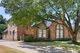 523 Cooper St, Grand Prairie, TX 75052 - Photo 5