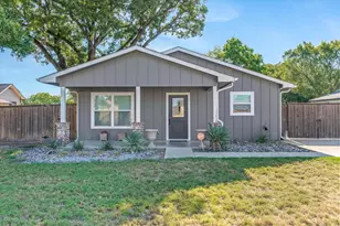 309 S Crockett St, Edgewood, TX 75117 - Photo 1