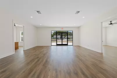 801 E Avenue C, Valley Mills, TX 76689 - Photo 5