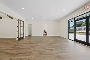 801 E Ave C, Valley Mills, TX 76689 - Photo 11