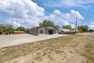801 E Ave C, Valley Mills, TX 76689 - Photo 35