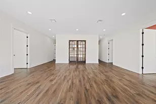 801 E Ave C, Valley Mills, TX 76689 - Photo 3