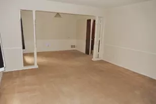 9023 Glen Springs Cir, Dallas, TX 75243 - Photo 7