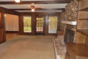 9023 Glen Springs Cir, Dallas, TX 75243 - Photo 5